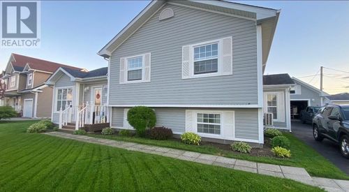 26 Finn Ave, Grand Falls Windsor, NL, A2A2M8 | Card Image