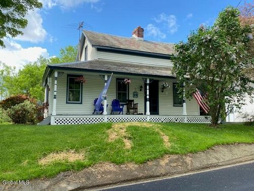 4 Raceville Rd, Hampton, NY, 12837-2417 | Card Image