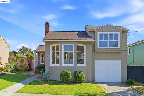 1368 Rose St, Berkeley, CA, 94702-1138 | Card Image