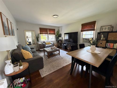 135 Woolsey Ave, Glen Cove, NY, 11542-1807 | Card Image