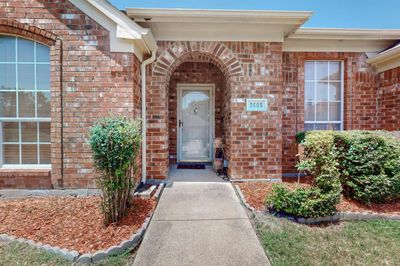 2605 Brushy Creek Trail, House other with 3 bedrooms, 2 bathrooms and null parking in Mesquite TX | Image 2