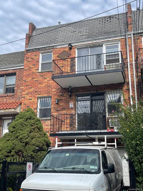 11021 55th Ave, Corona, NY, 11368-3309 | Card Image