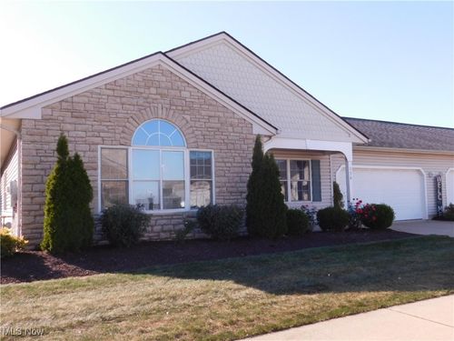 136 Arrow Ct, Elyria, OH, 44035-8740 | Card Image