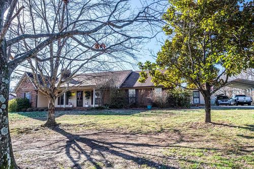 643 Fore Ln, Mason, TN, 38049-6615 | Card Image