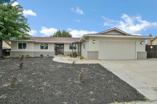 1449 Ventura Dr, Pittsburg, CA, 94565-6426 | Card Image