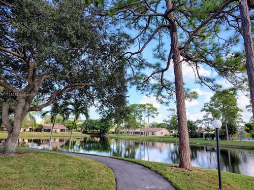 2-442 Pine Glen Ln, Greenacres, FL, 33463-8540 | Card Image