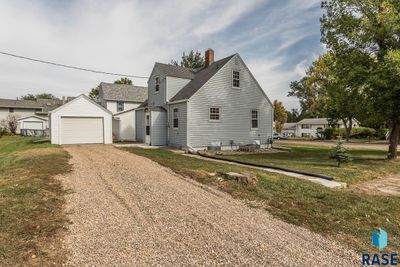 301 Main St, House other with 4 bedrooms, 1 bathrooms and null parking in Lennox SD | Image 2