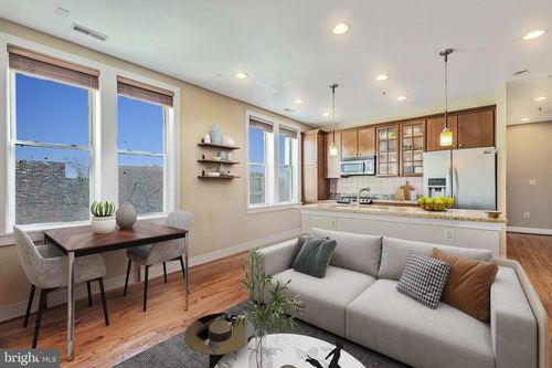 apt-4-1718 1st St Nw, WASHINGTON, DC, 20001-1140 | Card Image