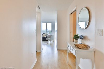 1103 - 1140 Parkwest Pl, Home with 1 bedrooms, 1 bathrooms and 1 parking in Mississauga ON | Image 2