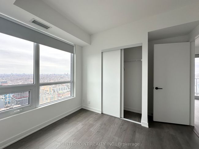 3313 - 108 Peter St, Condo with 3 bedrooms, 2 bathrooms and null parking in Toronto ON | Image 9