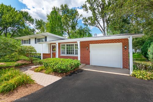320 Deveron Cir, Cary, IL, 60013-2628 | Card Image