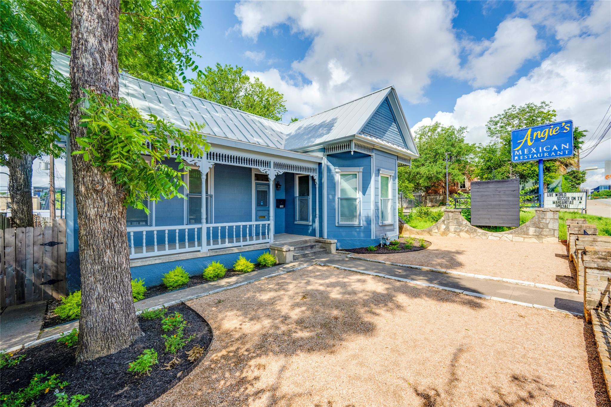 Commercial Sale in Austin