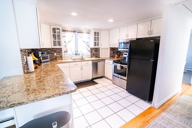 324 Colonel Hunt Dr, House other with 3 bedrooms, 2 bathrooms and 4 parking in Abington MA | Image 9