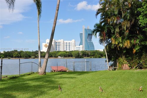 5630 Sw 55th Ave, Davie, FL, 33314-6618 | Card Image