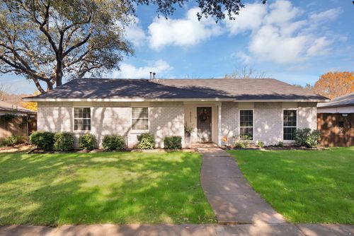8525 Grumman Dr, Dallas, TX, 75228-5425 | Card Image