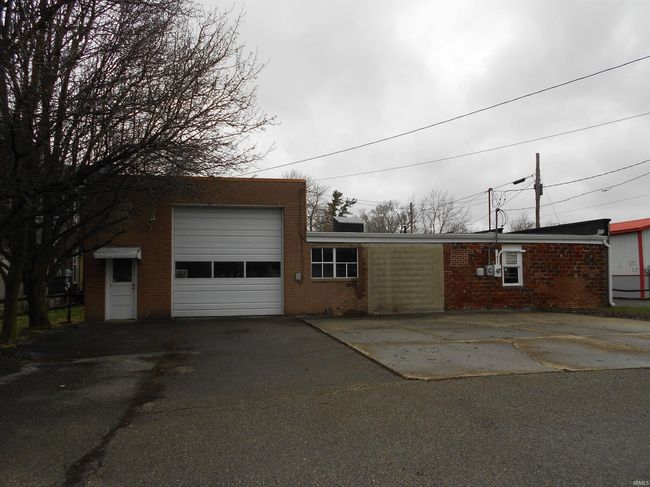 265 E Main St, Home with 0 bedrooms, 2 bathrooms and 12 parking in Peru IN | Image 6