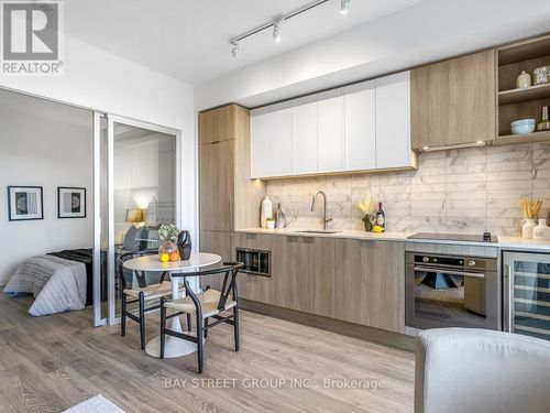 1908-2020 Bathurst Street, Toronto (Humewood-Cedarvale), ON, M5P0A6 | Card Image