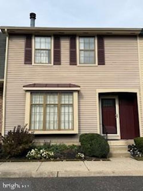 7 Crofton Cmns, CHERRY HILL, NJ, 08034-1141 | Card Image