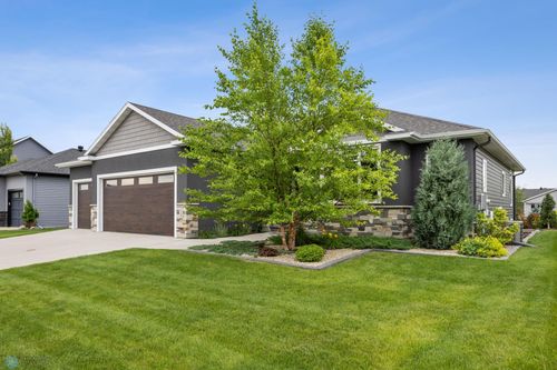 2865 Mcleod Dr E, West Fargo, ND, 58078-8508 | Card Image