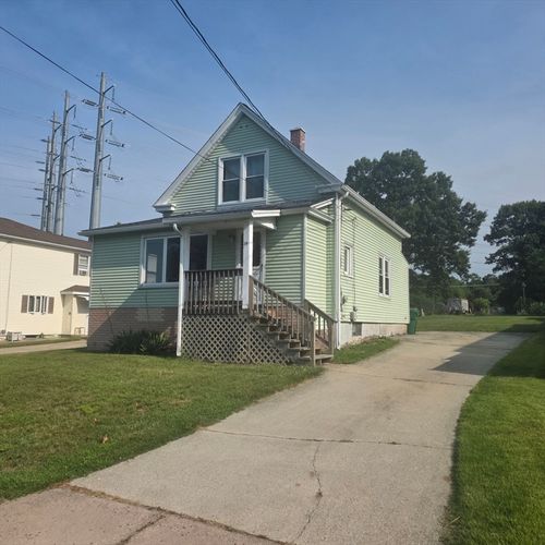 24-24 Quartus St, Chicopee, MA, 01013-4014 | Card Image