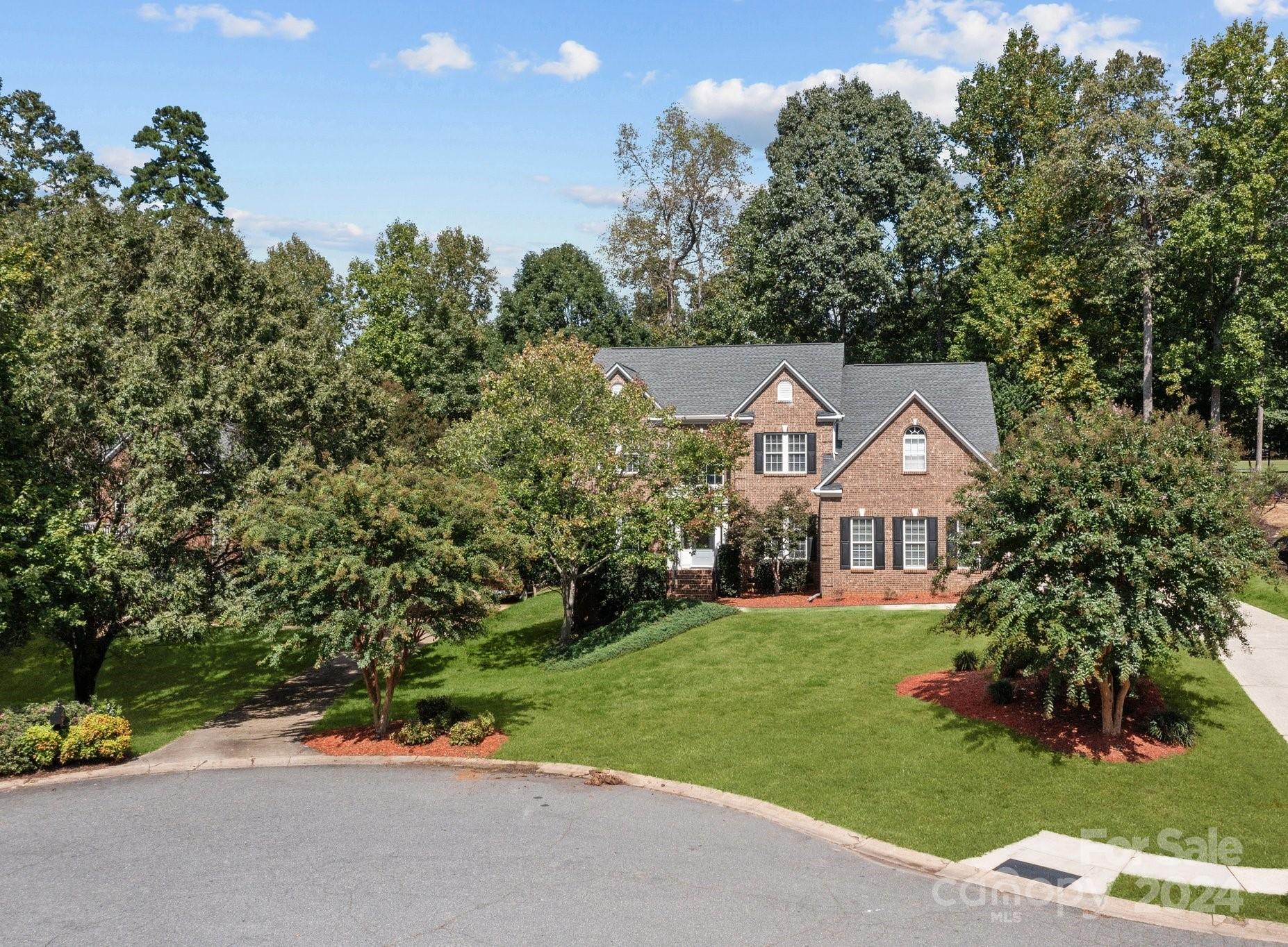 Montrose Dr, Mooresville, NC 28115