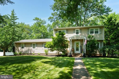 19 Van Saun Dr, Ewing, NJ, 08628-1535 | Card Image