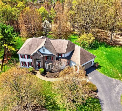 17 Royale Dr, Fairport, NY, 14450-8419 | Card Image