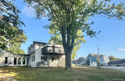 1071 Pelham Blvd, Waterford, MI, 48328-4262 | Card Image