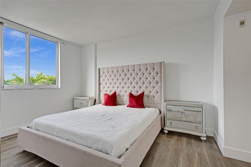 apt-202-2775 Ne 187th St, Aventura, FL, 33180-2917 | Card Image