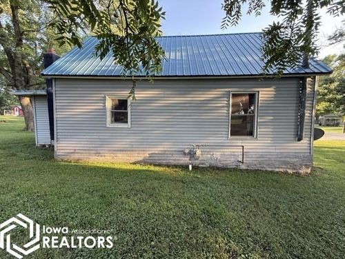 302 N Liberty, Cincinnati, IA, 52549-8860 | Card Image