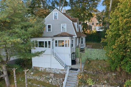 145 Winter St, Saugus, MA, 01906-2475 | Card Image