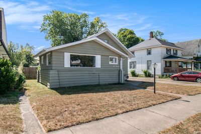 119 W Crawford Street, House other with 3 bedrooms, 1 bathrooms and null parking in Elkhart IN | Image 2