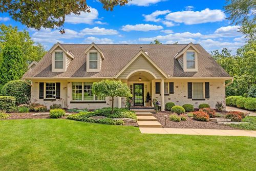 920 Madera Circle, Elm Grove, WI, 53122 | Card Image