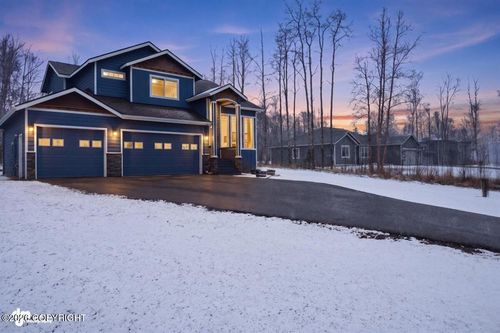 1660 W Amethyst Cir, Wasilla, AK, 99654-6156 | Card Image