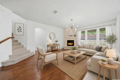 27458 Camino Tower, Boerne, TX, 78015-4880 | Card Image