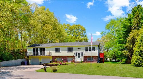 11 Wadchu Rd, Westerly, RI, 02891-4009 | Card Image