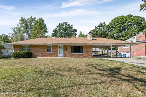 1402 Bald Hill Rd, Jefferson City, MO, 65101-3702 | Card Image