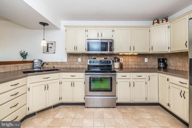 87 Ascot Dr, Townhouse with 3 bedrooms, 3 bathrooms and null parking in ELVERSON PA | Image 8