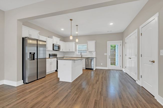 Eat-in kitchen w/step-in storage pantry | Image 8