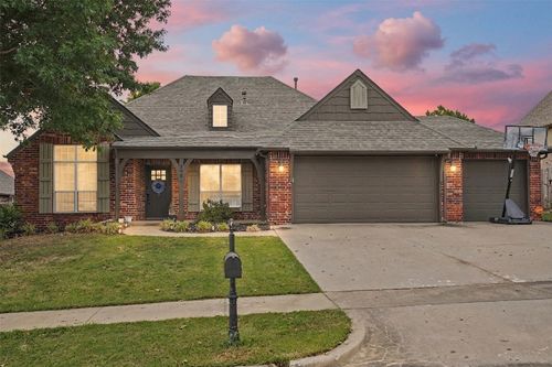 7501 Jackson St, Broken Arrow, OK, 74014-7312 | Card Image