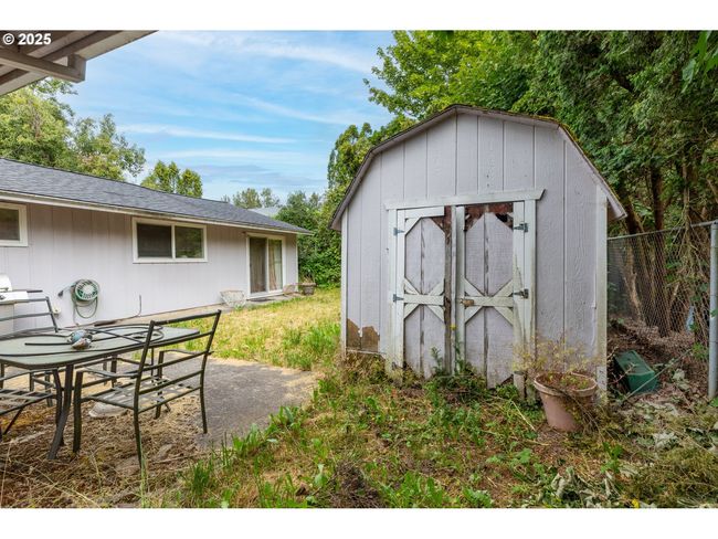 270 Se Robin Way, House other with 3 bedrooms, 2 bathrooms and 2 parking in Gresham OR | Image 30