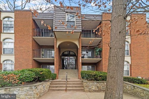 13-3362 Woodburn Rd, ANNANDALE, VA, 22003-6801 | Card Image
