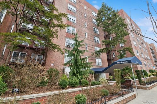 5b-72-10 112th St, Forest Hills, NY, 11375-5494 | Card Image