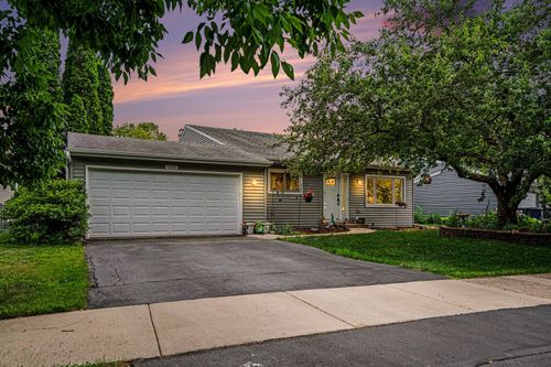 1132 Wishing Well Ln, Naperville, IL, 60564-8781 | Card Image