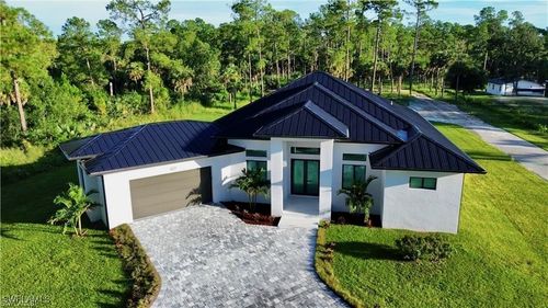 927 12th Ave Ne, NAPLES, FL, 34120-3431 | Card Image