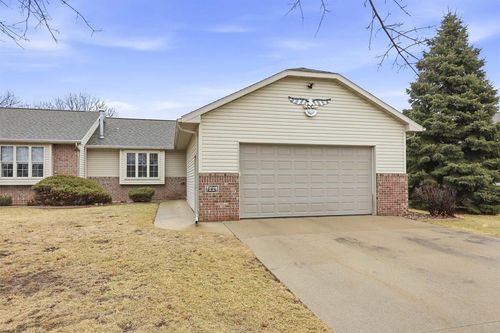 22 Spencer Village Court, GRAND CHUTE, WI, 54914 | Card Image