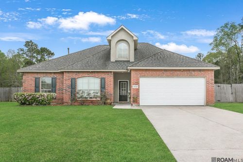 26526 Acadia Ct, Denham Springs, LA, 70726-6151 | Card Image
