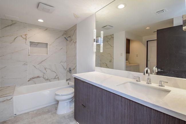 UNIT-1106 - 49 Briar Hollow Ln, Condo with 2 bedrooms, 2 bathrooms and 2 parking in Houston TX | Image 18