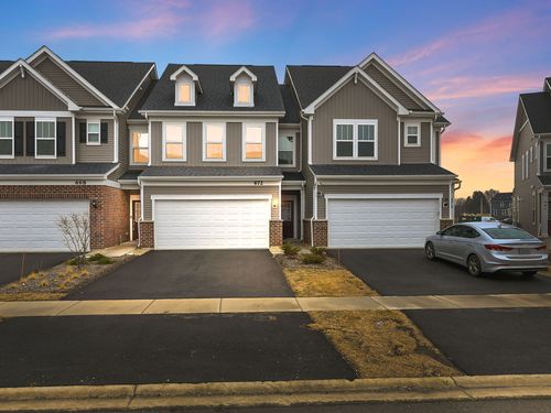 58005-672 Switchgrass Way, Bolingbrook, IL, 60490-5675 | Card Image