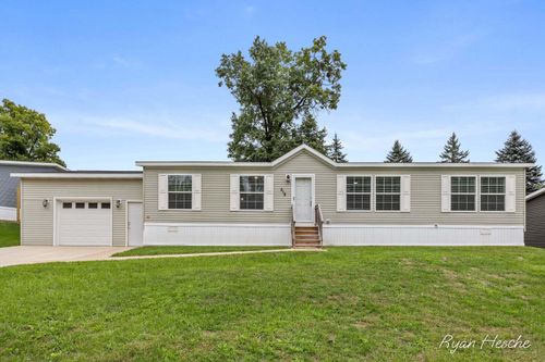 218 Whispering Creek Dr, Ionia, MI, 48846 | Card Image